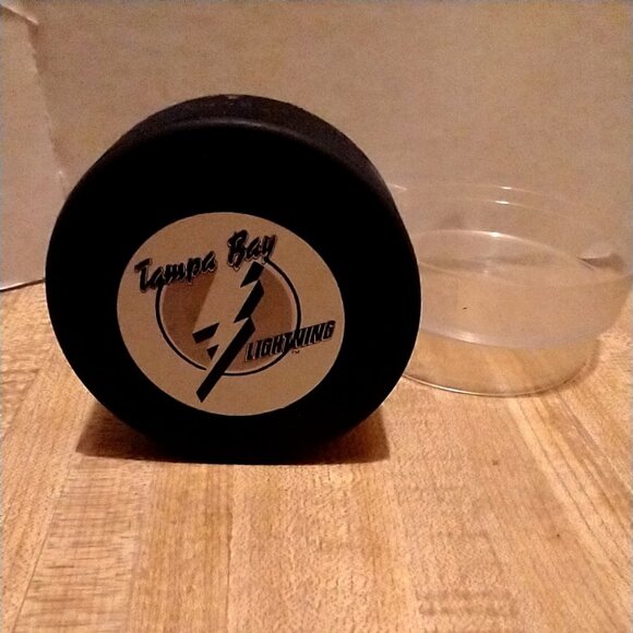 Vintage Tampa Bay Lighting NHL Hockey Puck Made In Czechoslovakia Official - Picture 3 of 10